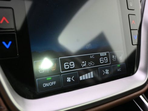 Used 2024 Subaru Outback Touring image 28