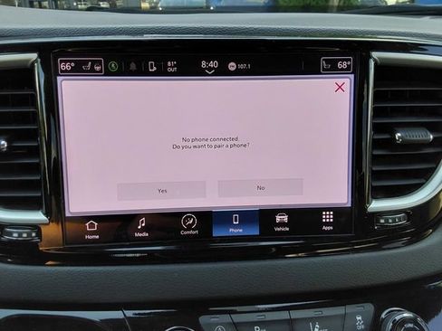 Used 2024 Chrysler Pacifica Touring-L FWD image 31