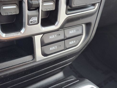 Used 2022 Jeep Wrangler Unlimited Sahara image 21