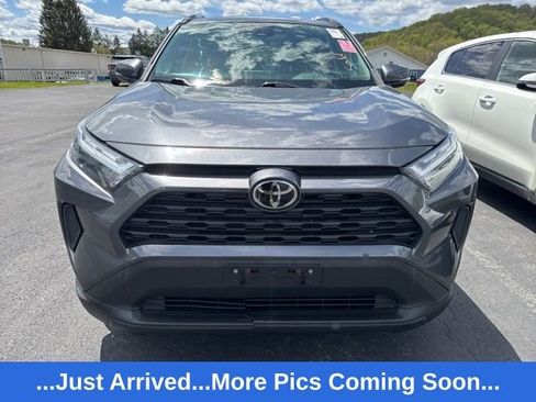 Used 2022 Toyota RAV4 XLE w/ Convenience Package AWD/4WD image 2