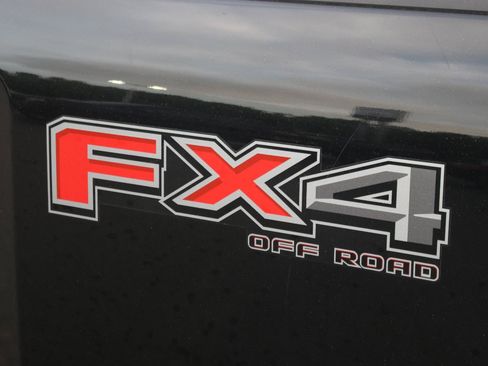 Used 2023 Ford F250 Lariat w/ Sport Appearance Package AWD/4WD image 12