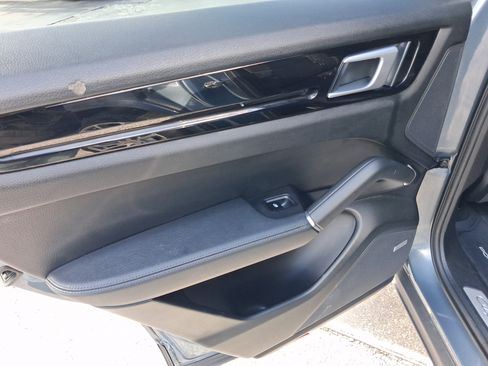Used 2019 Porsche Cayenne AWD/4WD image 26