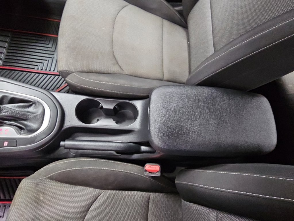 Used 2022 Kia Forte LXS FWD image 19