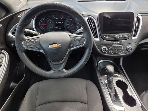 Used 2021 Chevrolet Malibu LT FWD image 21