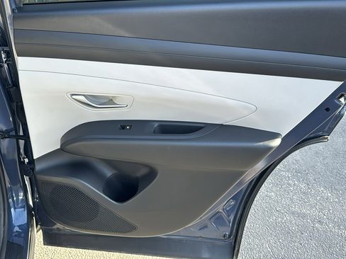 Used 2025 Hyundai Tucson SE image 22