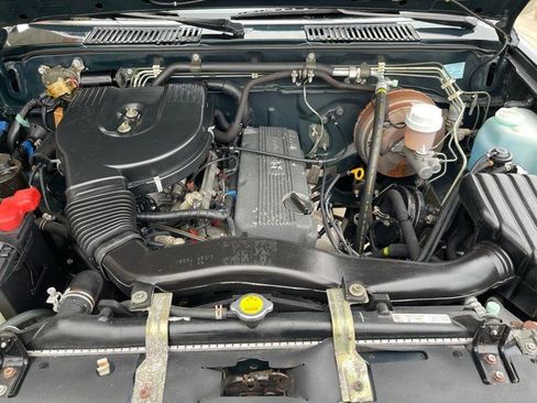 Used 1994 Nissan Pickup XE image 38