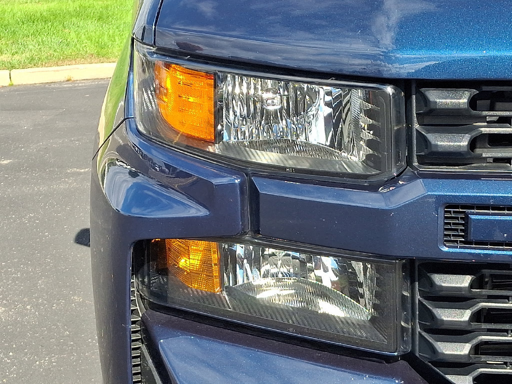 Certified 2022 Chevrolet Silverado 1500 Custom AWD/4WD image 9