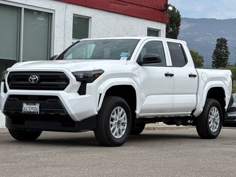 Used 2024 Toyota Tacoma SR RWD image 8