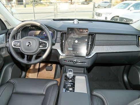 New 2026 Volvo XC90 B6 Ultra w/ Lounge Package image 24