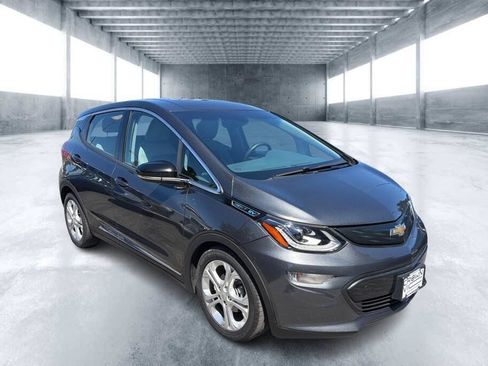 Used 2017 Chevrolet Bolt LT FWD image 2