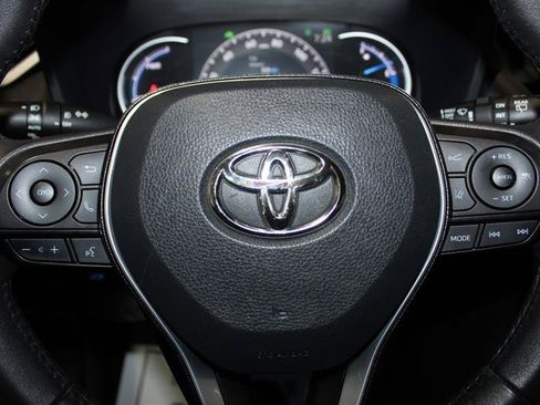 Used 2021 Toyota RAV4 XSE AWD/4WD image 18