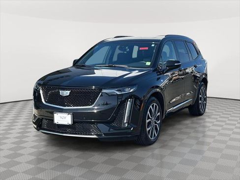 Used 2024 Cadillac XT6 Sport w/ LPO, Floor Liner Package AWD/4WD image 3