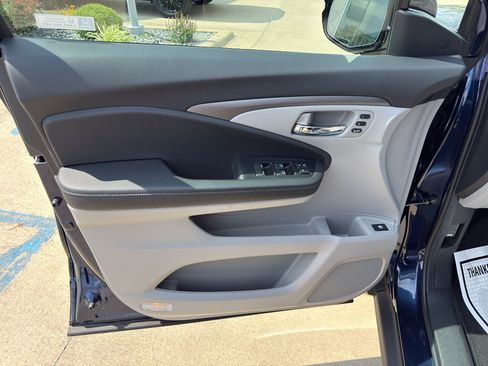 Used 2023 Honda Ridgeline RTL-E image 13