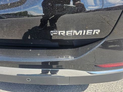 Used 2020 Chevrolet Equinox Premier FWD image 10