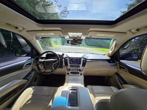 Used 2015 GMC Yukon XL Denali w/ Premium Package RWD image 3