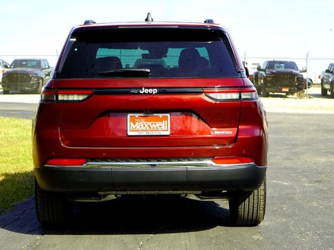 New 2025 Jeep Grand Cherokee Laredo X w/ Luxury Tech Group I image 6