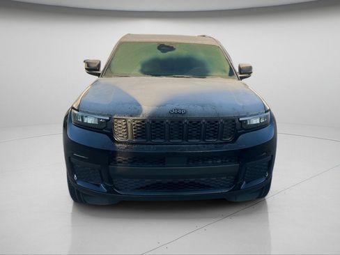 Used 2023 Jeep Grand Cherokee L Altitude image 15