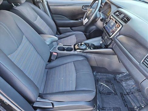 Used 2022 Nissan Leaf SV image 27