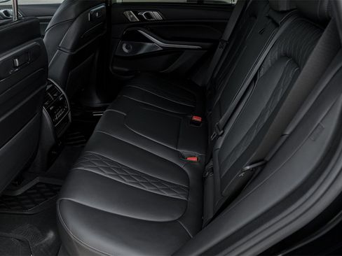 Used 2025 BMW X5 M60i image 34