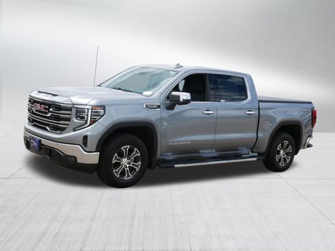 Used 2024 GMC Sierra 1500 SLT AWD/4WD image 3