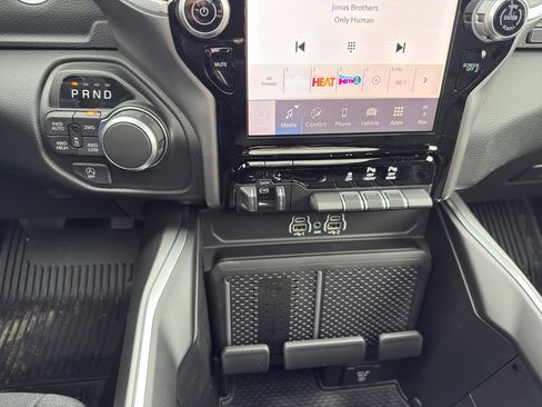New 2026 RAM 1500 Big Horn AWD/4WD image 20
