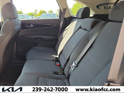 Used 2018 Kia Sorento L FWD image 14