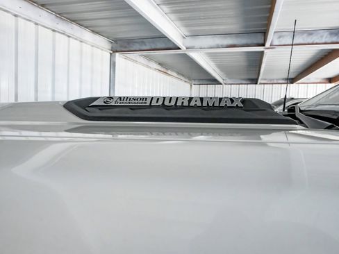 Used 2024 Chevrolet Silverado 3500 LT w/ Convenience Package image 55