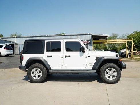 Used 2020 Jeep Wrangler Unlimited Sport S image 3