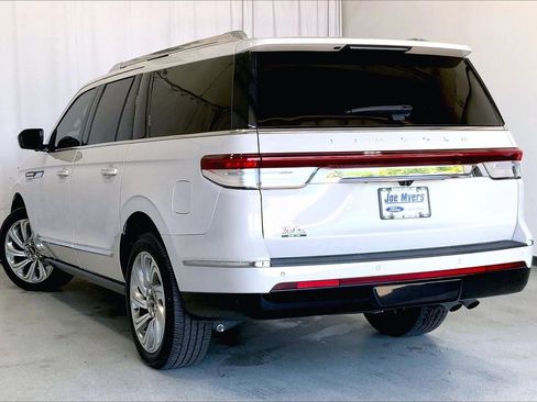 Used 2023 Lincoln Navigator L Reserve AWD/4WD image 9