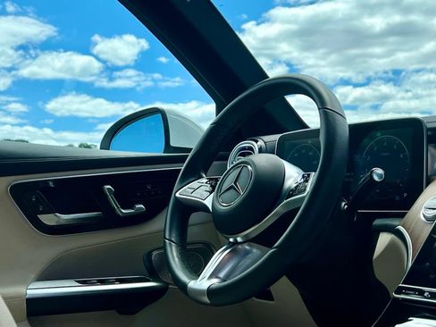 Certified 2023 Mercedes-Benz GLC 300 4MATIC image 9