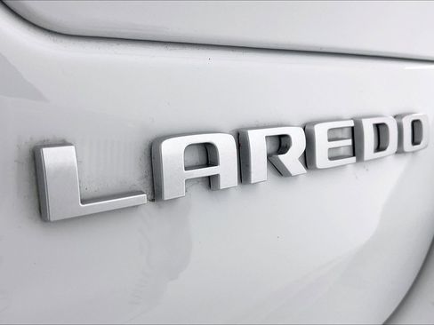 New 2025 Jeep Grand Cherokee Laredo X w/ Luxury Tech Group I image 22