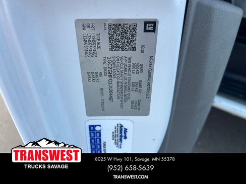 Used 2018 Chevrolet Express 3500 Extended w/ Driver Convenience Package image 16