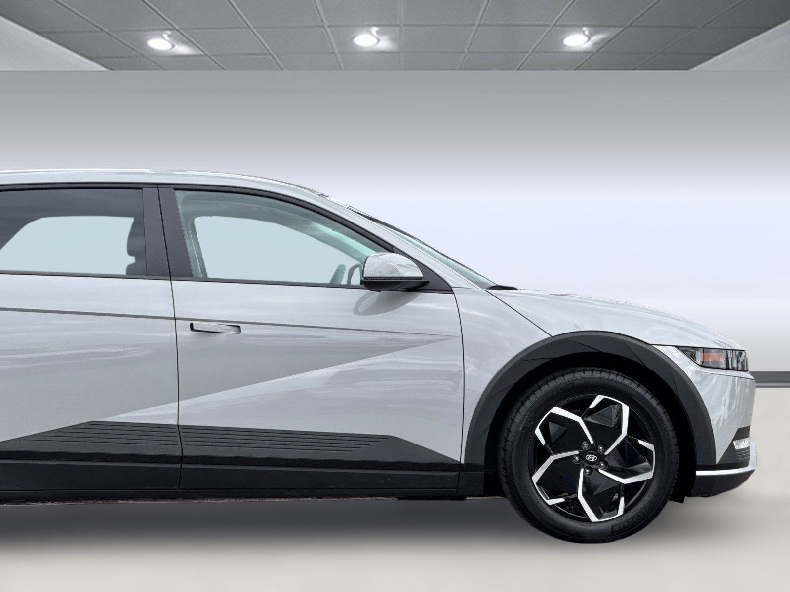 Used 2024 Hyundai Ioniq 5 SEL RWD image 35