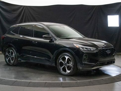 Used 2023 Ford Escape ST-Line Select w/ Tech Pack #2 AWD/4WD image 1