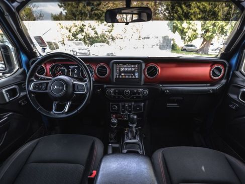 Used 2020 Jeep Gladiator Rubicon w/ Trailer Tow Package AWD/4WD image 25