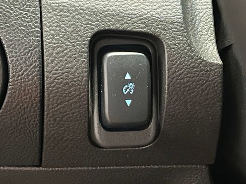 Used 2016 Ford Taurus SEL w/ Equipment Group 201A FWD image 15