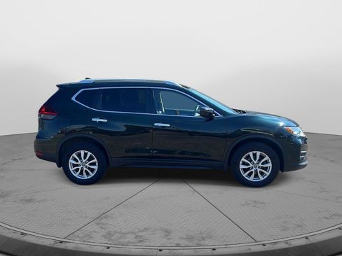 Used 2020 Nissan Rogue SV AWD/4WD image 3