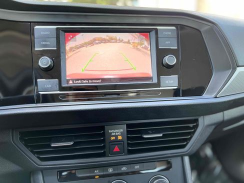 Used 2019 Volkswagen Jetta S image 6