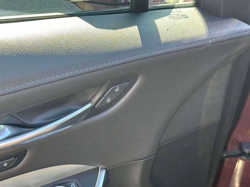 Used 2023 Cadillac XT4 Premium Luxury image 17