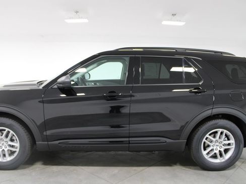 New 2026 Ford Explorer Active w/ Active Comfort Package RWD image 5