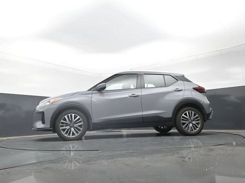 Used 2024 Nissan Kicks SV FWD image 18