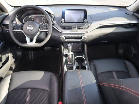 Certified 2025 Nissan Altima 2.5 SR image 14