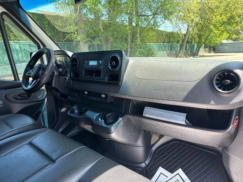 Used 2020 Mercedes-Benz Sprinter 2500 w/ Driver Convenience Package image 22