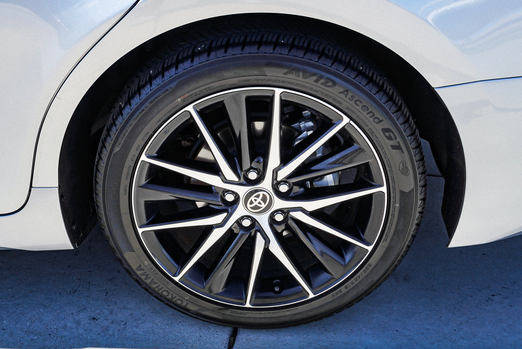 Certified 2024 Toyota Camry SE FWD image 13