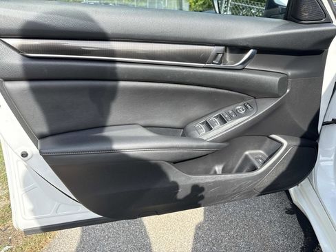 Used 2020 Honda Accord Sport image 17