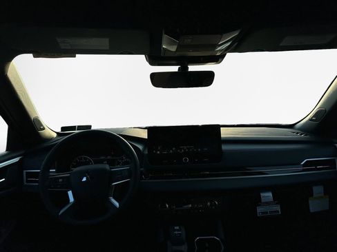 New 2026 Mitsubishi Outlander LE AWD/4WD image 22