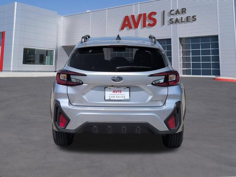 Used 2025 Subaru Crosstrek 2.5i Premium AWD/4WD image 7