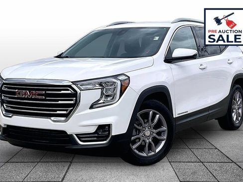 Used 2023 GMC Terrain SLT FWD image 1