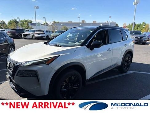 Used 2023 Nissan Rogue SV w/ SV Premium B Package AWD/4WD image 1