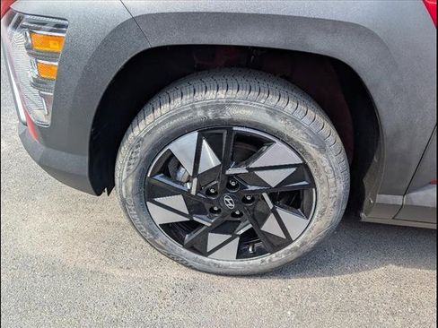 Used 2025 Hyundai Kona SEL image 5